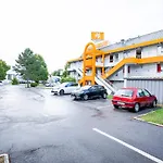圣昆廷普瑞米尔经典酒店 2* 圣康坦
